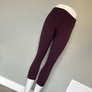 Lululemon Athletica Purple Cropped Workout Pants